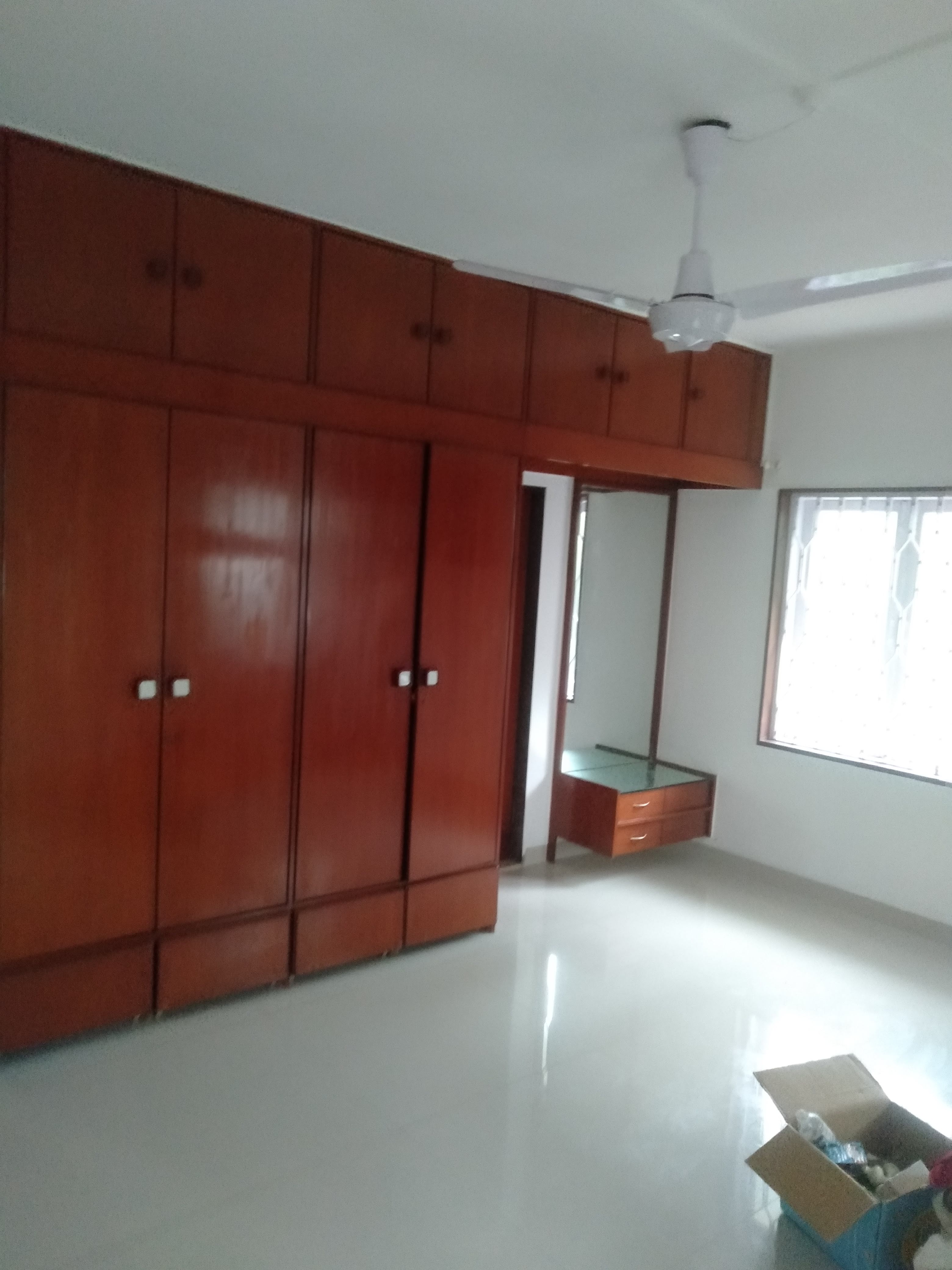 4 BHK Semi Furnished in Kukreja Heights , Bandra West